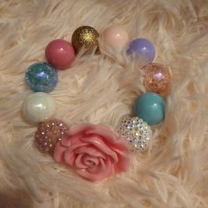 Bubblegum pink peonie stretch bracelet!